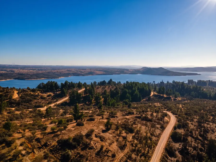 Vista aérea de los sitios y sus caminos interiores